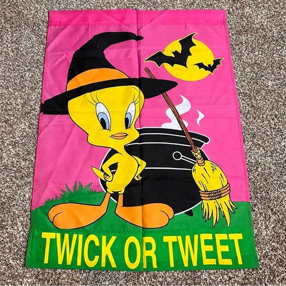 Vintage Tweety Bird Halloween House Flag Twick or Tweet 1997 Looney Tunes - Picture 2 of 12